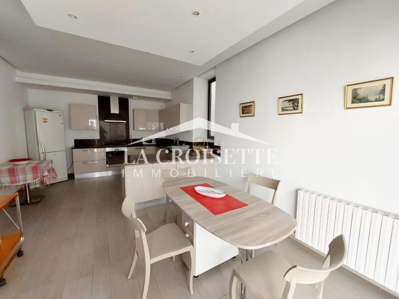 Appartement meublé S+3 vue sur mer avec terrasse à La Marsa